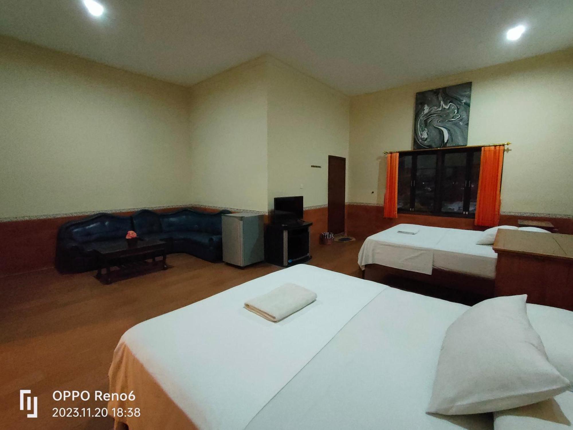 Dharma Homestay *