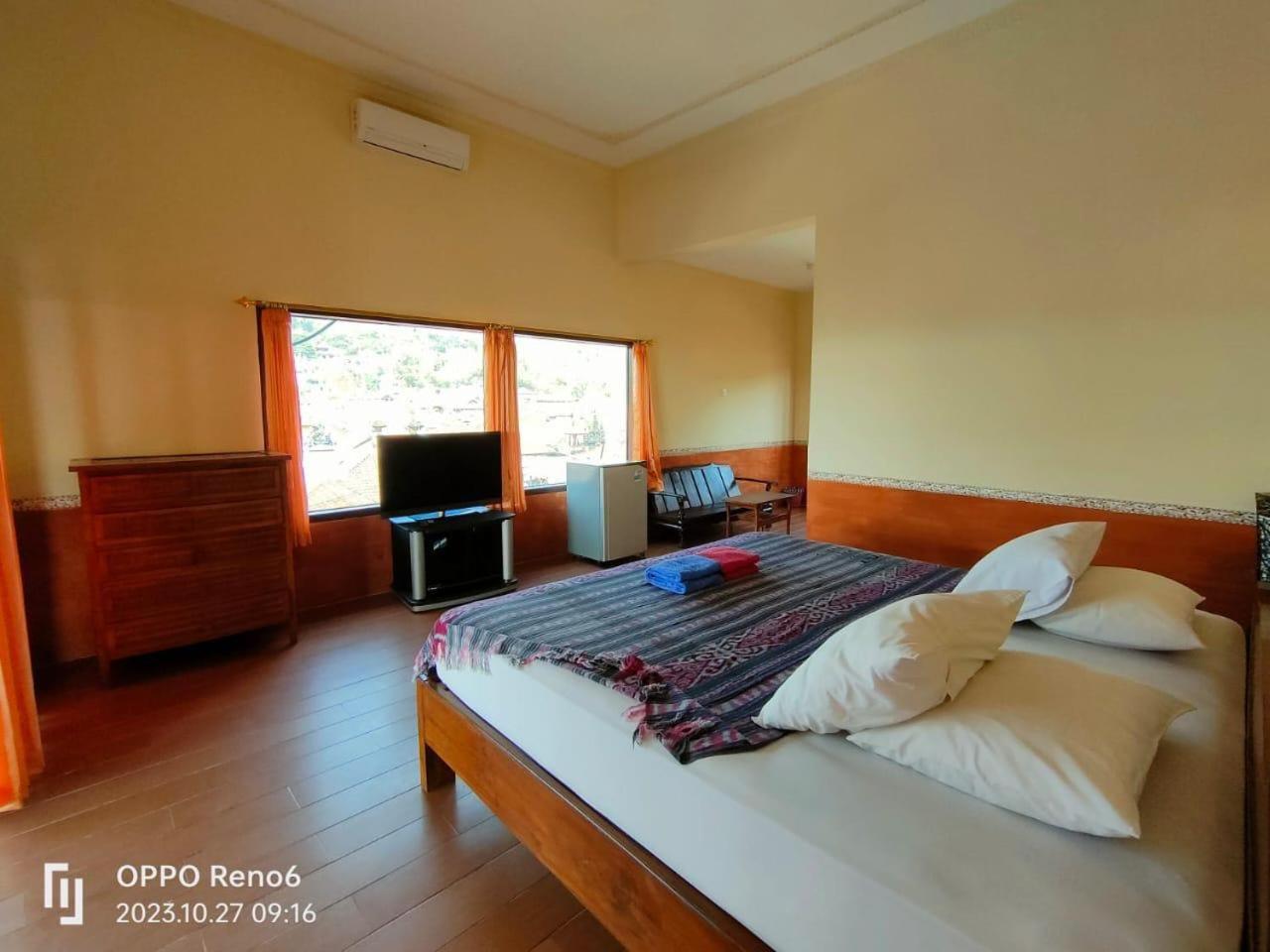 Dharma Homestay *